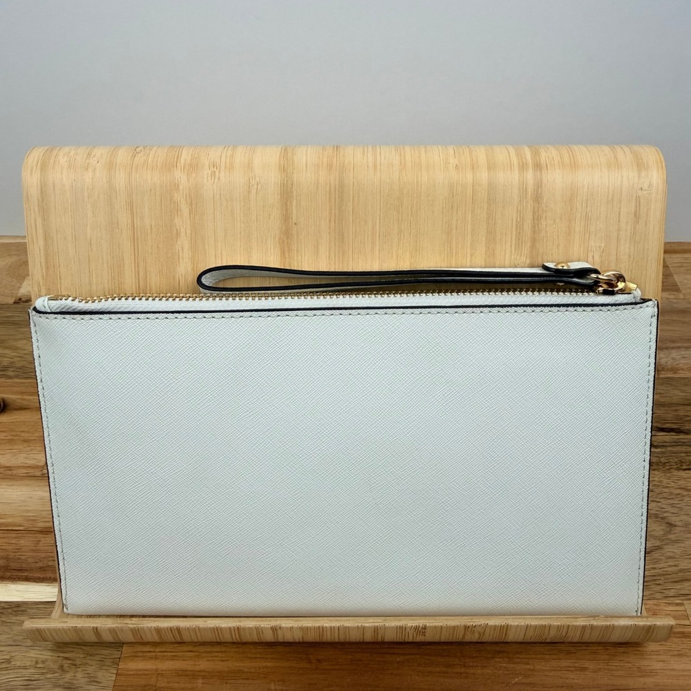 Michael Kors NYC New York City Illustrations Wristlet White/Gold - Picture 3 of 5